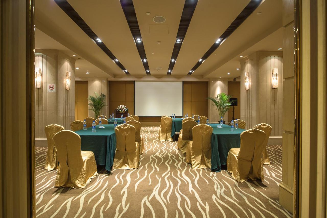 Holiday Inn Downtown Shanghai Eksteriør billede